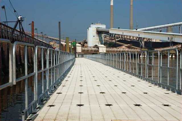 Private modular EZ Dock installation on a Colorado waterfront